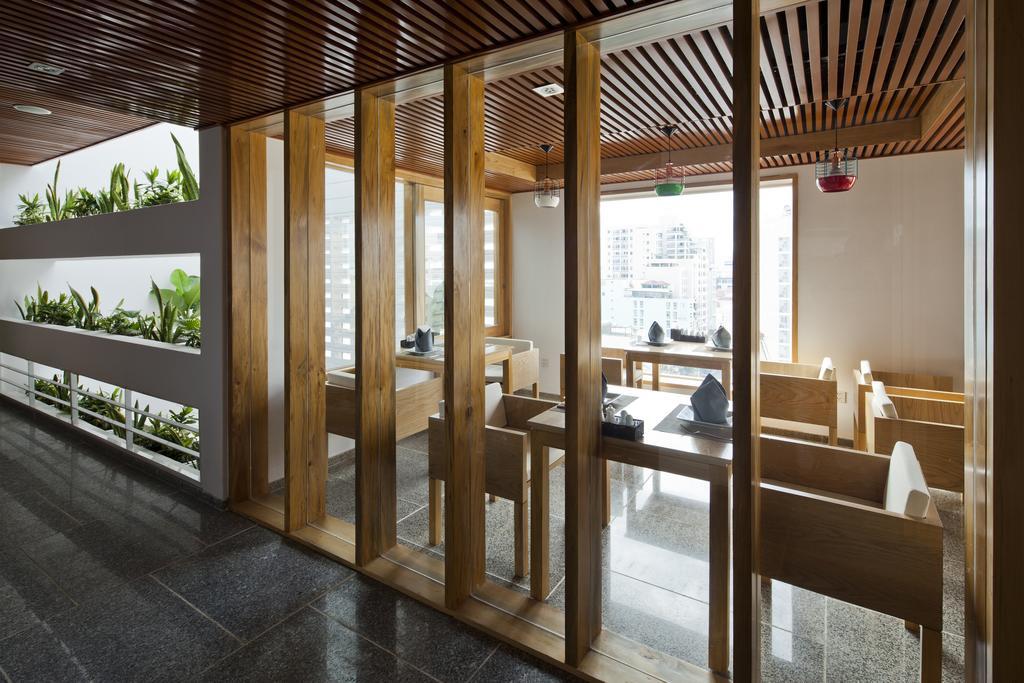 Holiday Hotel Nha Trang Exterior foto