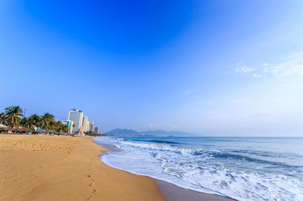 Holiday Hotel Nha Trang Exterior foto