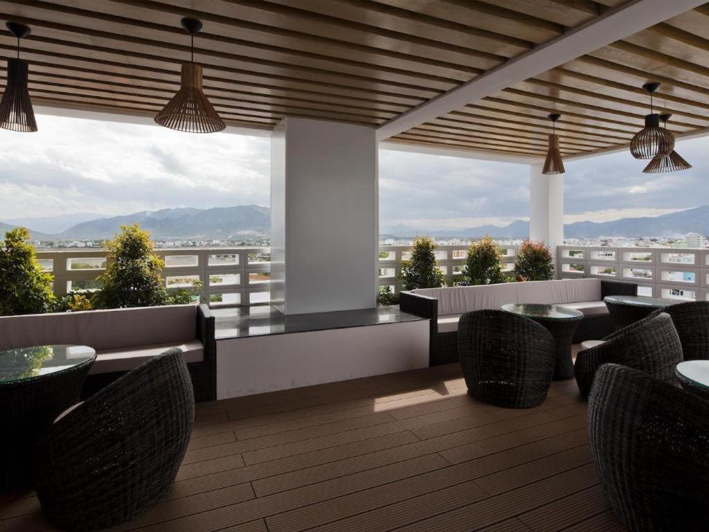 Holiday Hotel Nha Trang Exterior foto