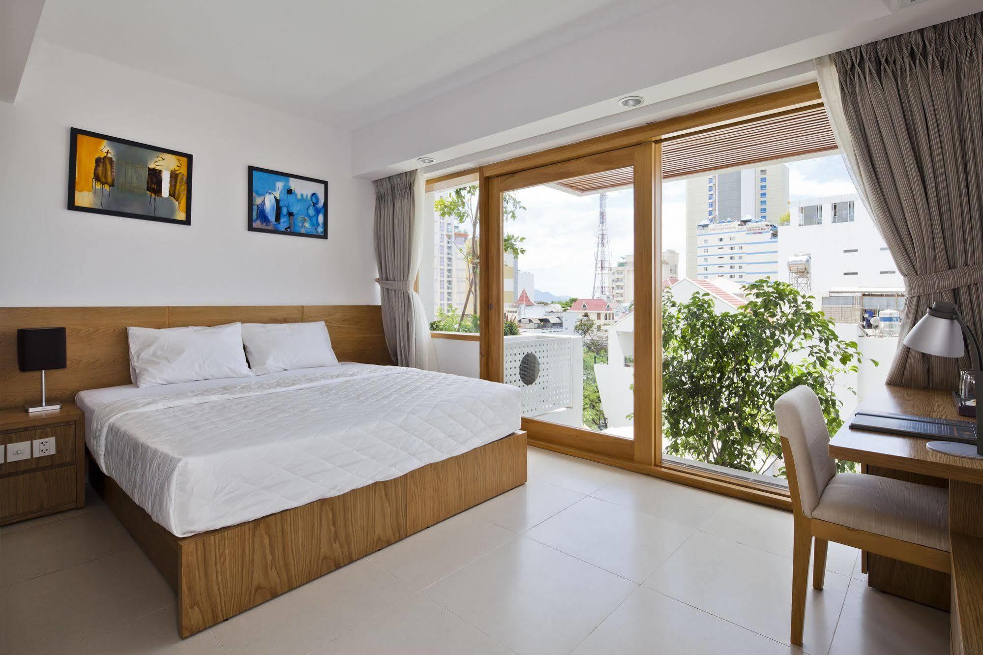Holiday Hotel Nha Trang Exterior foto