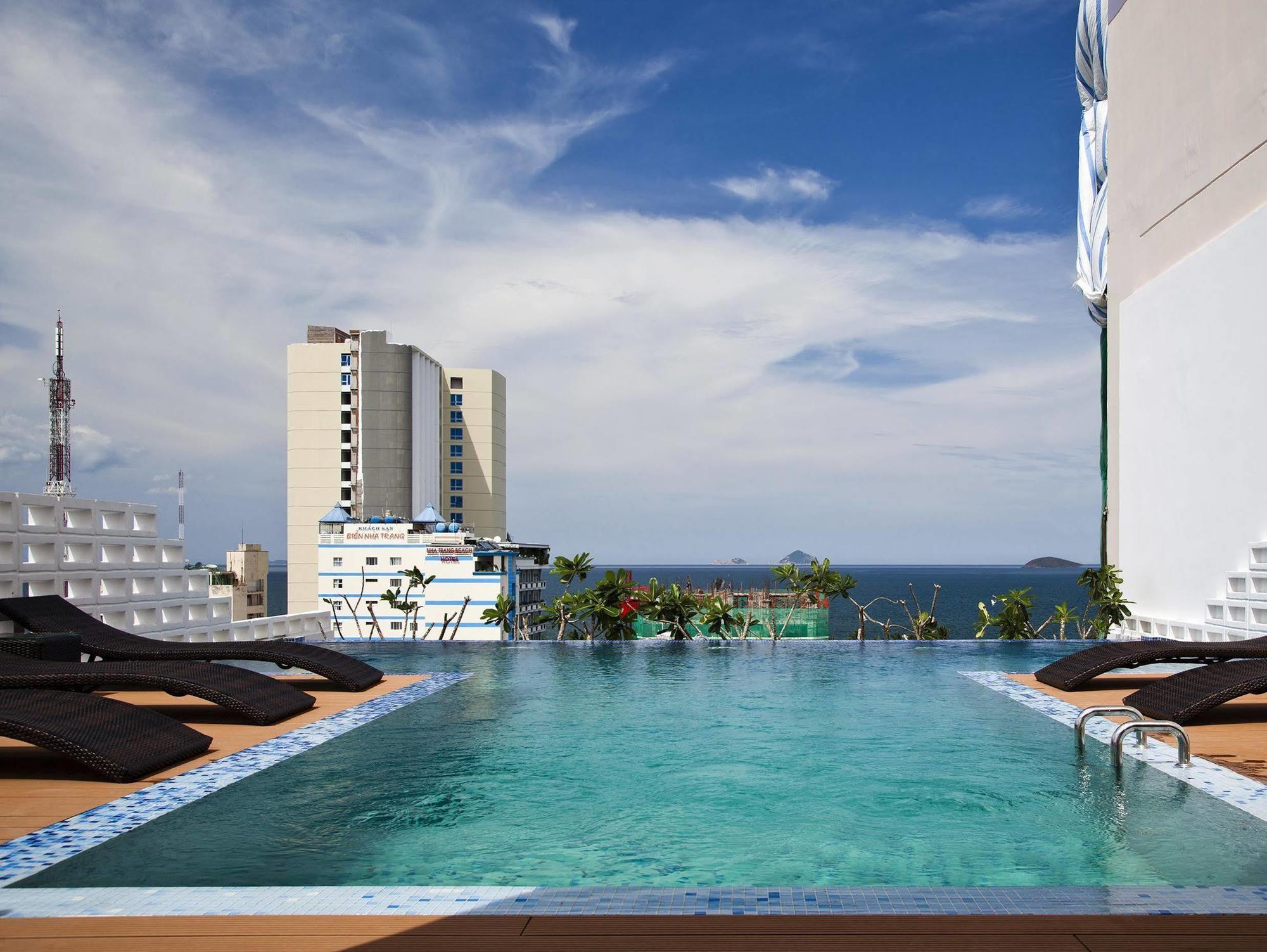 Holiday Hotel Nha Trang Exterior foto